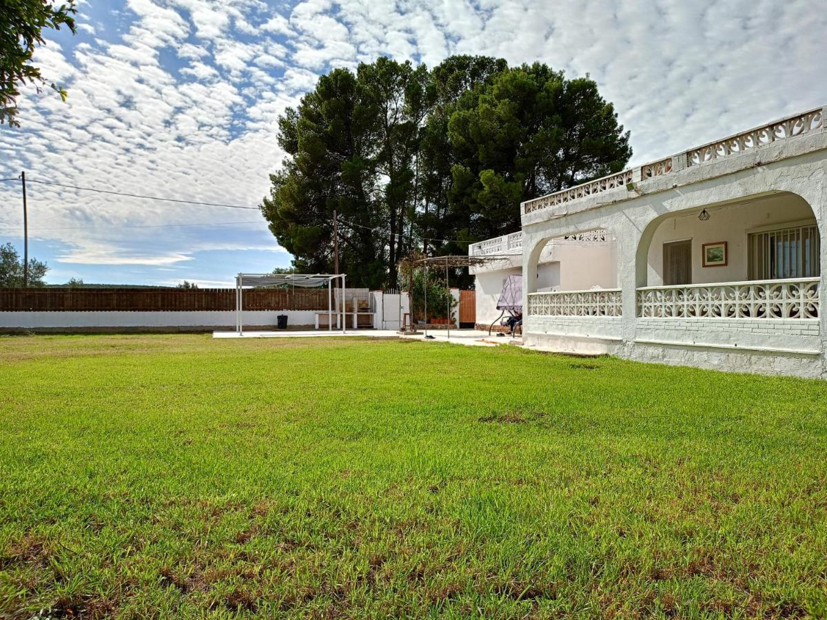 Large Yard, Large Lawn, Independent Villa Lliria Exterior photo