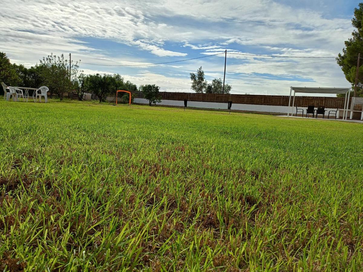 Large Yard, Large Lawn, Independent Villa Lliria Exterior photo