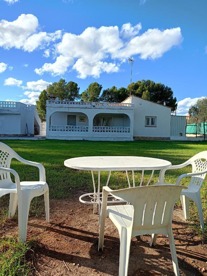 Large Yard, Large Lawn, Independent Villa Lliria Exterior photo