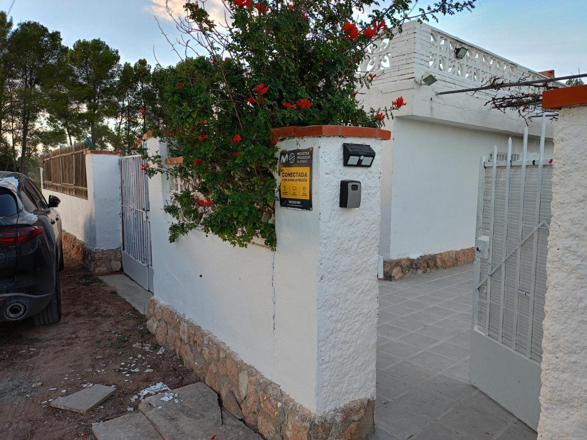 Large Yard, Large Lawn, Independent Villa Lliria Exterior photo