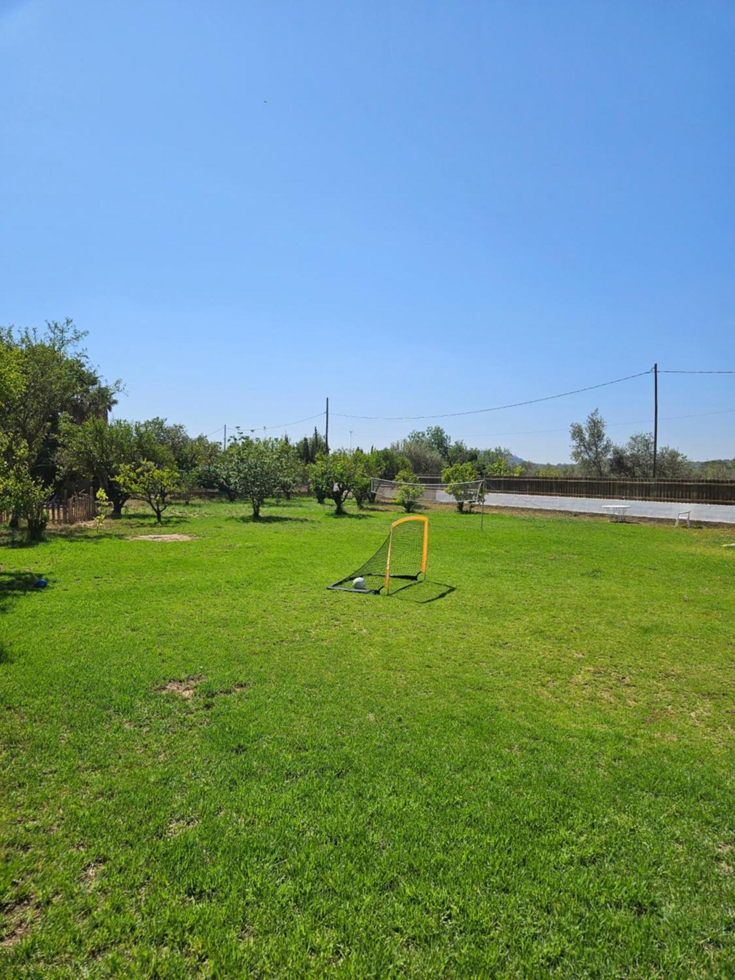 Large Yard, Large Lawn, Independent Villa Lliria Exterior photo